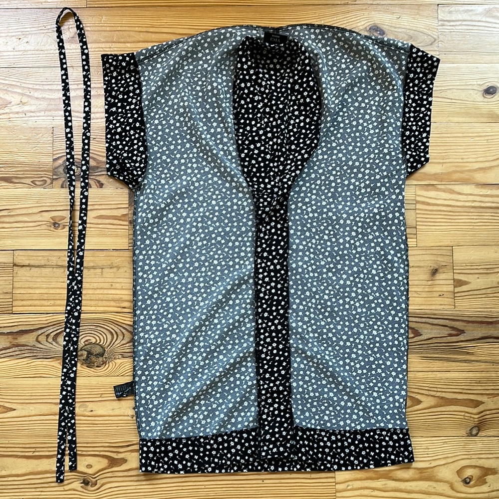 VICI Black and White Kimono Dress | medium - Picture 4 of 4